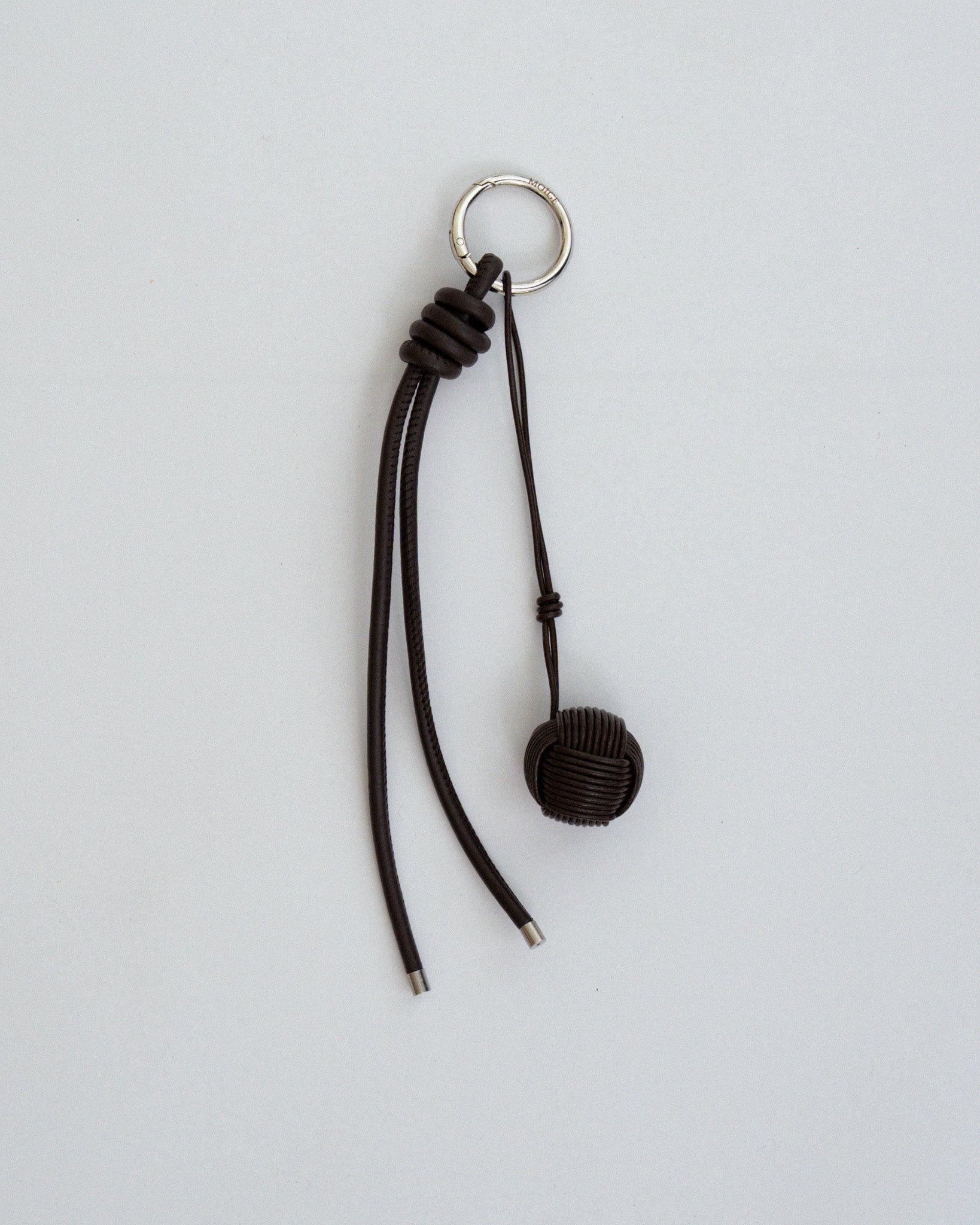 EN charm (dark brown)