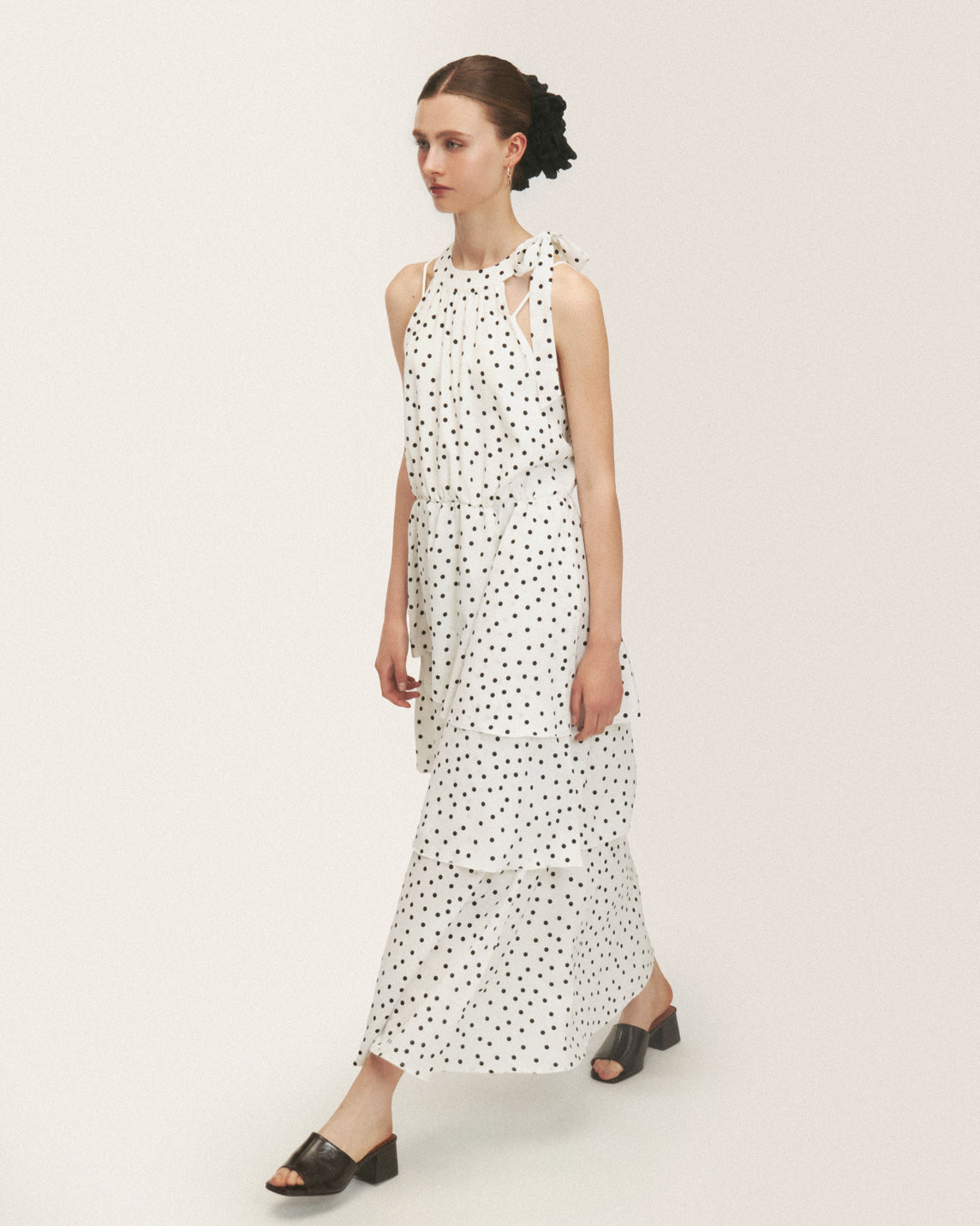 Dot halter dress(white)